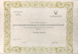 ANDREA BIANCO - Corso di perfezionamento in analisi sensoriale del miele - Azienda Apistica Mario Bianco di Bianco A. ANDREA BIANCO - Corso di perfezionamento in analisi sensoriale del miele - Azienda Apistica Mario Bianco di Bianco A.